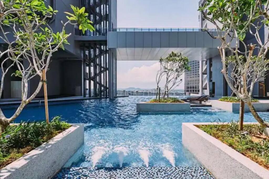 Trevor Bathtub Imperio Seaview Jonker5min Apartment *