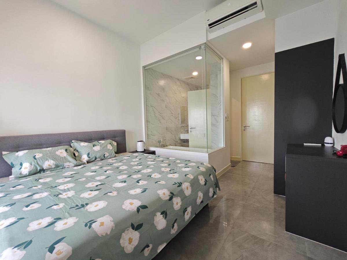 Trevor Bathtub Imperio Seaview Jonker5min Malacca